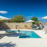 Casa Juno * بوريتش